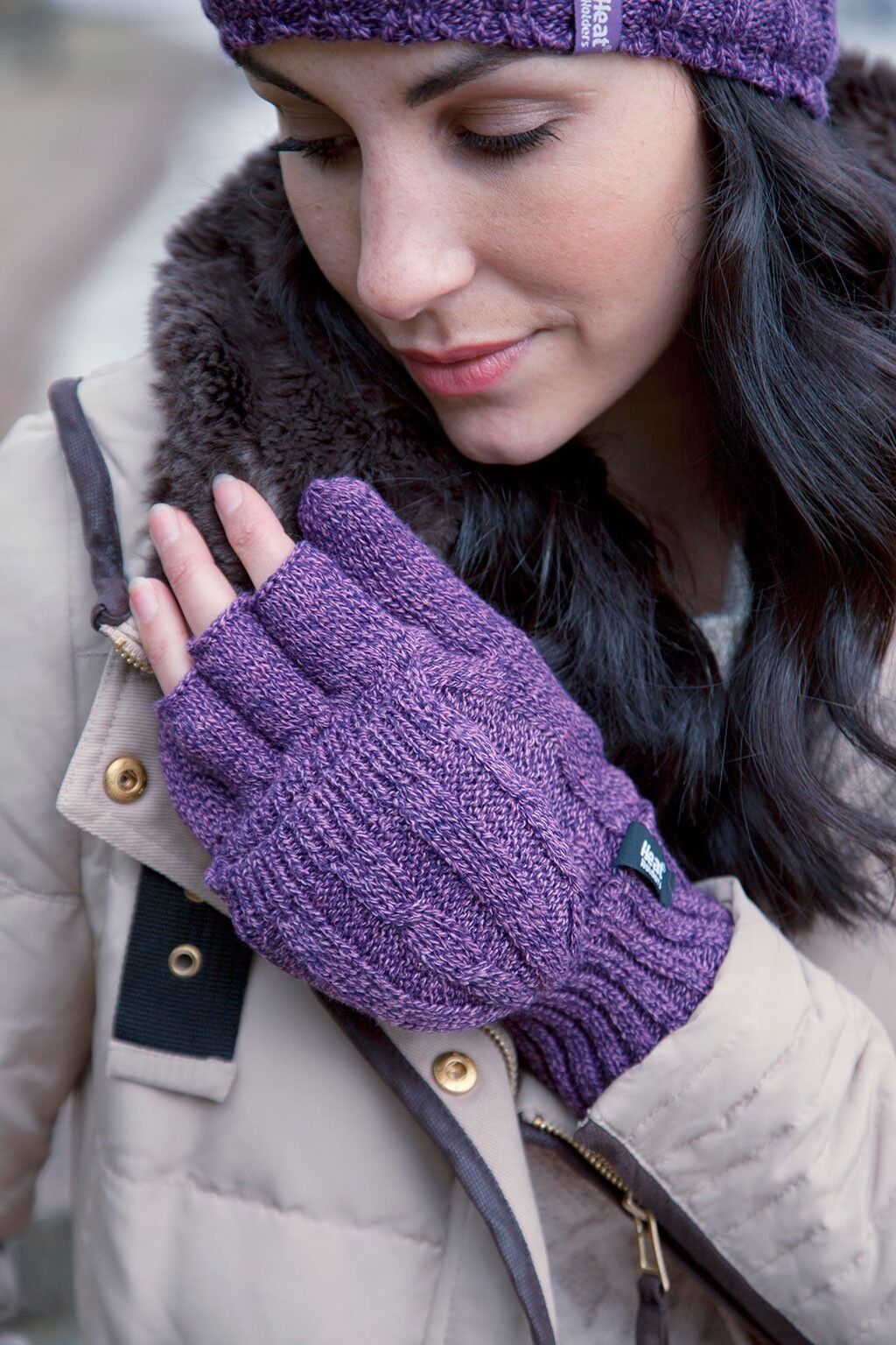 Heat Holders - Women's Thermal 2.3 TOG Converter Fingerless Cable Knit Gloves - Picture 7 of 43
